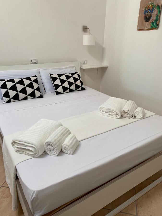 Shortlet I Mori Bed & Breakfast Brucoli Luaran gambar